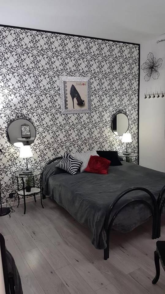 B&B La Finestra Di Fronte Rome Exterior photo